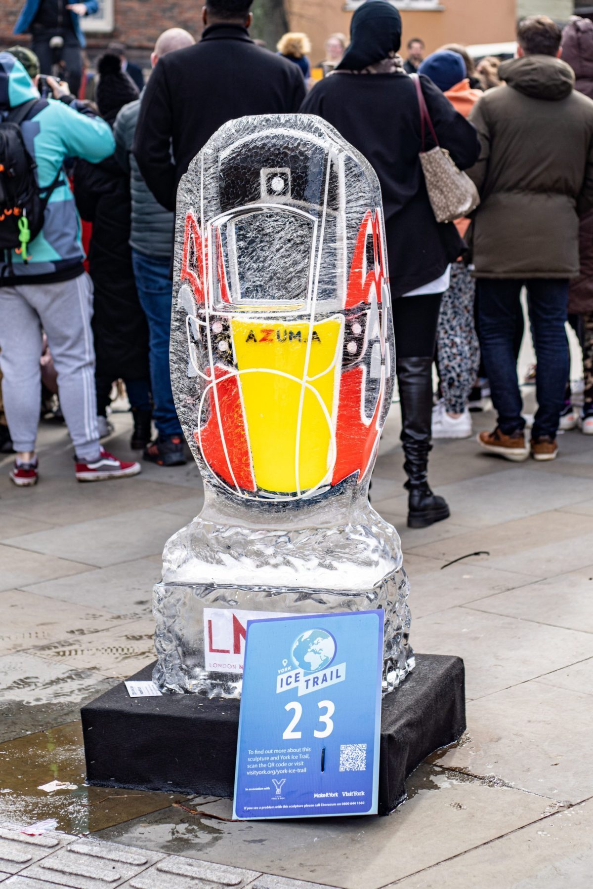 lner azuma train ice sculpture